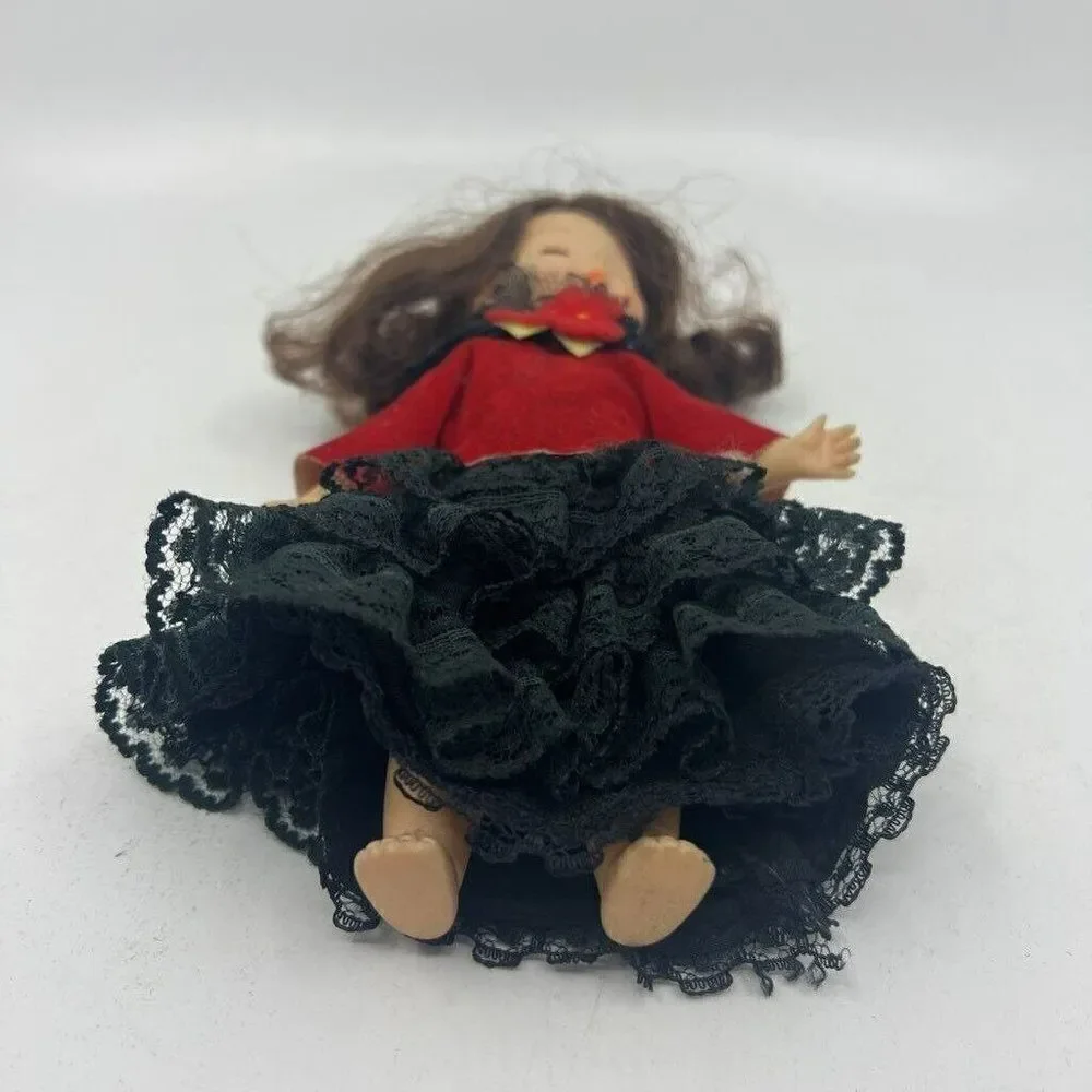 Vintage Spanish Dancer Girl Doll Light Brown Hair Red Black Lace‎ Ruffle Dress